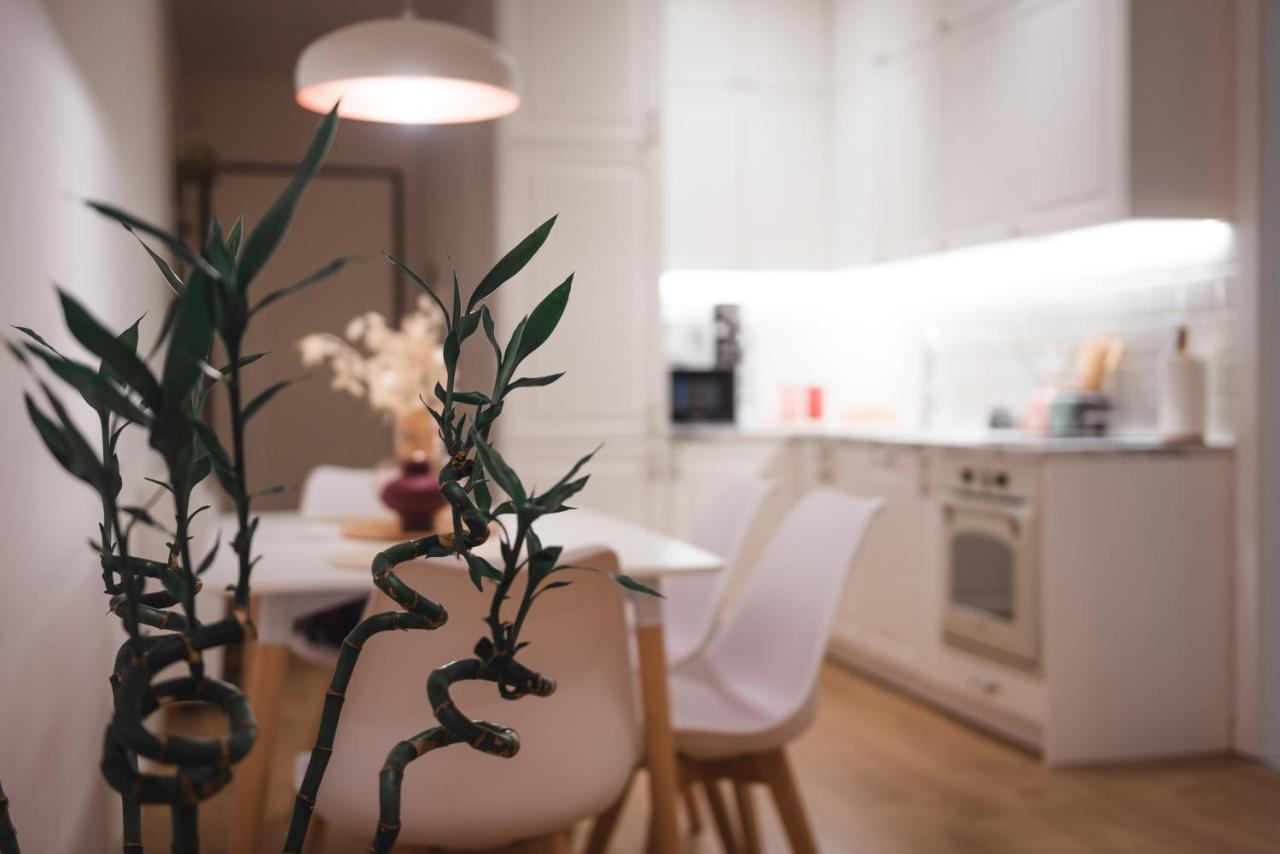Tam Skanderbeg Square City Center Apartment No4 Apartment *