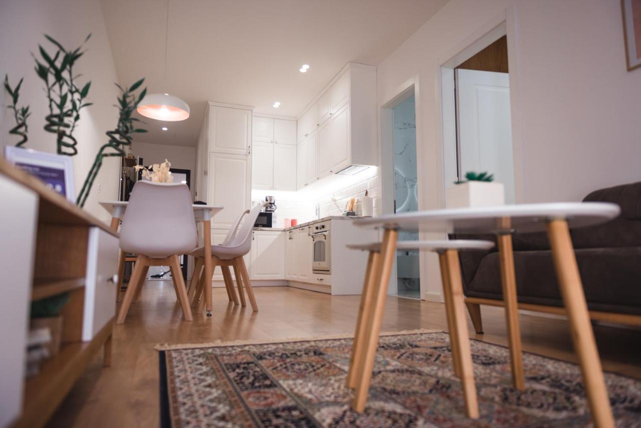 Tam Skanderbeg Square City Center Apartment No4 *